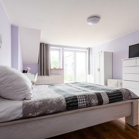 Hostel Krokodyl Warsawa Bagian luar foto
