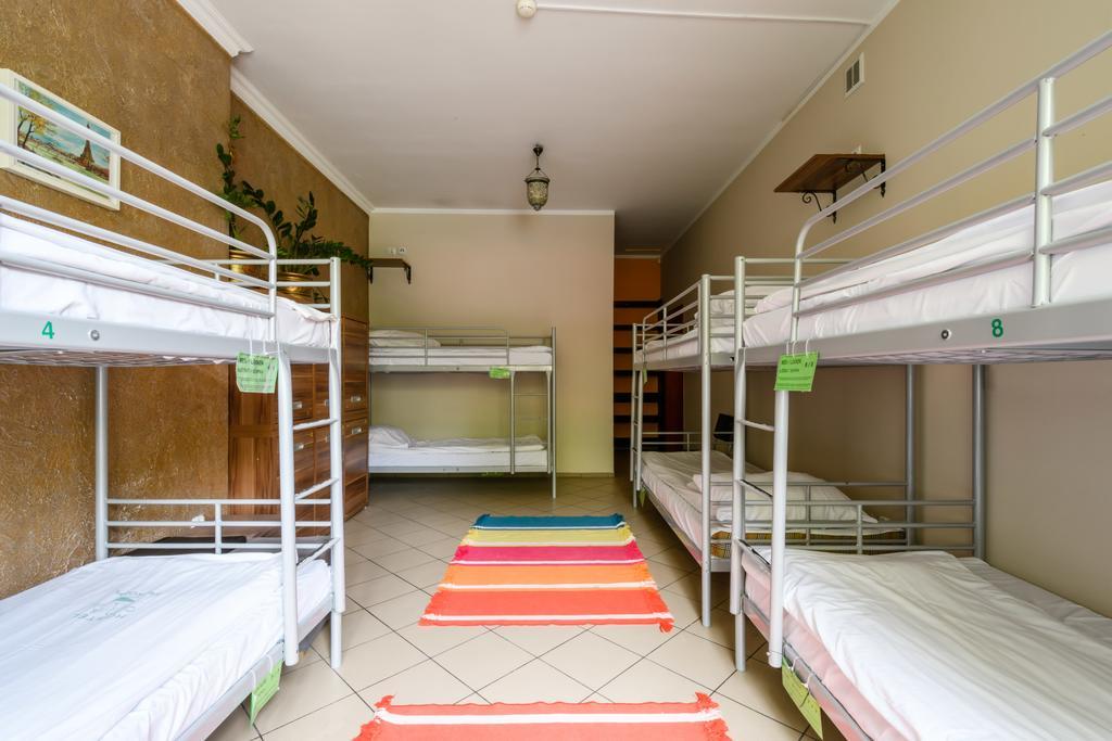 Hostel Krokodyl Warsawa Bagian luar foto