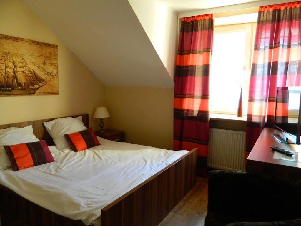 Hostel Krokodyl Warsawa Bagian luar foto